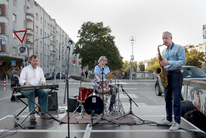 Jazzkonzert der Band Colours bei der Eröffnung der Kunstbrücke