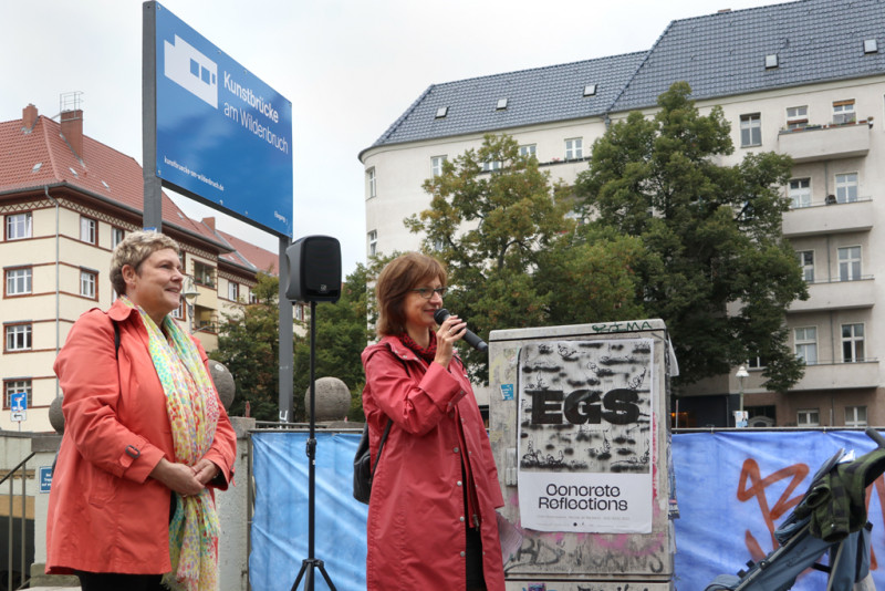 Links: Karin Korte, Kulturstadträtin & rechts Dorothee Bienert Galerieleiterin